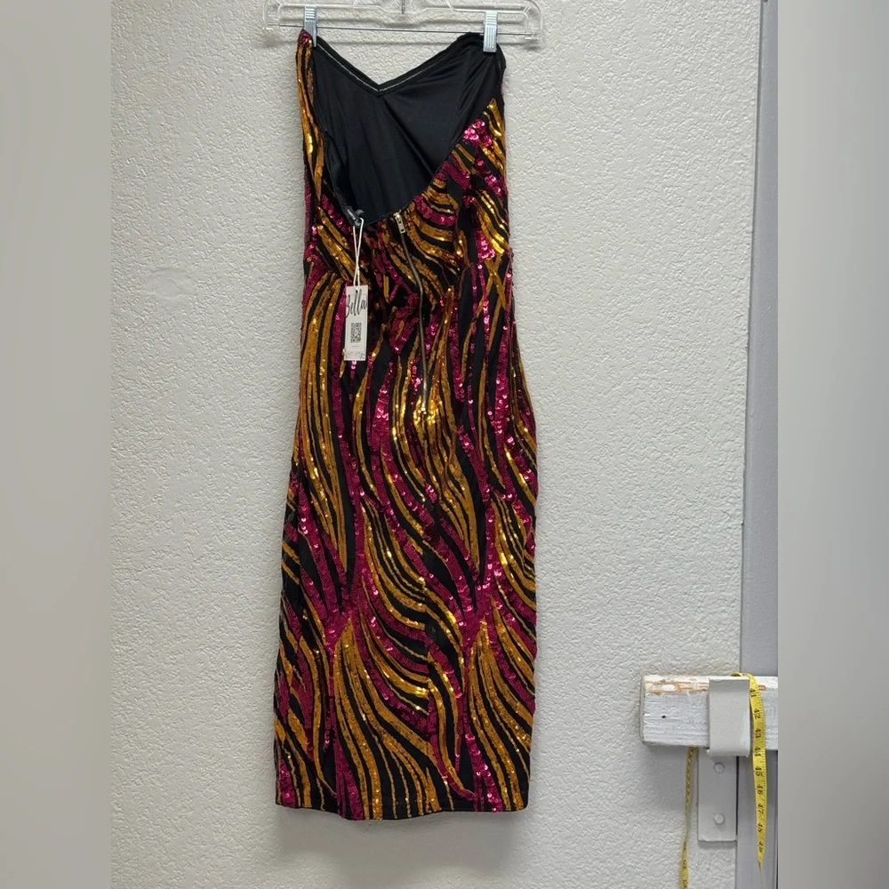 Bella Barnett Sequin Strapless Dress in Fuchsia, Gold and Black size M - Picture 2 of 15